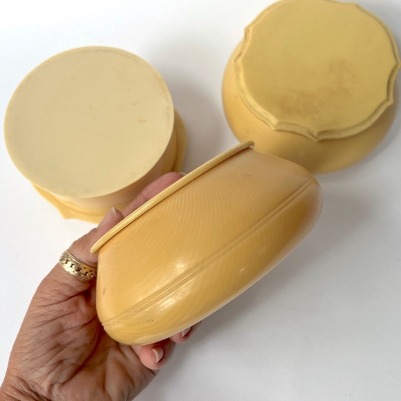 3 Vintage Faux Ivory Powder Jars Celluloid Du Barry Pyralin England Containers - Picture 12 of 15